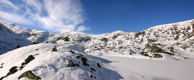 [https://bernard-bohn.fr/pyren/html_montagne/bassies.htm] Itinéraire étangs de Bassiès[/url] 
Mots-clés: bassies,pyrénées