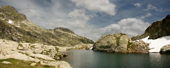 [url=https://bernard-bohn.fr/pyren/html_montagne/lac_cambales.htm] Lac de Cambales[/url]
Mots-clés: cambales lac,pyrénées