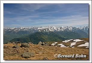 vue sur la chaine depuis les crêtes étang artax