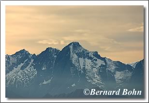 vue sur le vallier depuis les crêtes rando pic des 3 seigneurs