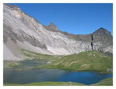 vue sur le cirque et muraille de Baroude