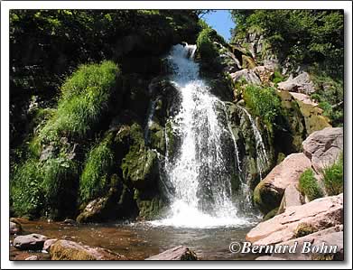 cascade espélunguère Béarne Pyréneés