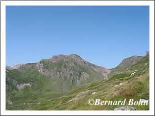 vue sur pic de gabetaille sur la montée aprés grosse cabanne