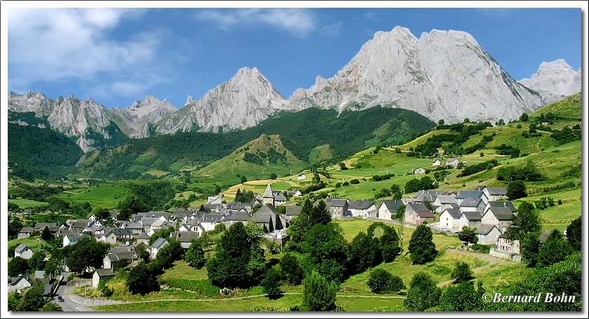 Cirque et village de lescun