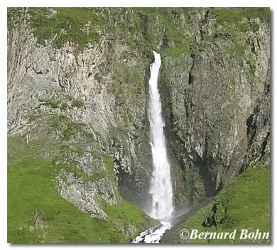 vue sur la cascade ilhéou