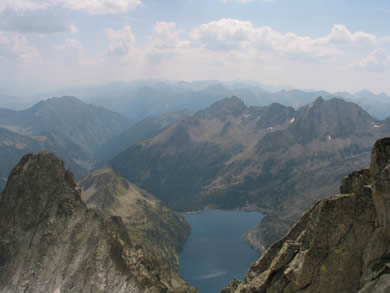 vue depuis sommet pic du Néouvielle Pyréneés