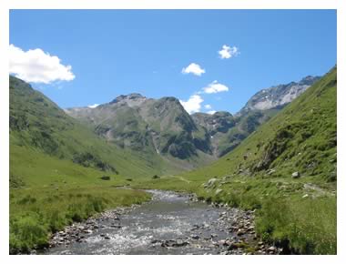 Vallon de la Géla aprés la barriere juste avant la cabane