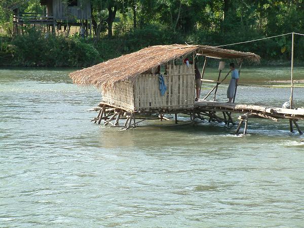 laos
Mots-clés: laos,maison,piloti