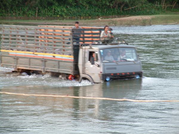 laos
Mots-clés: laos,transport,fleuve