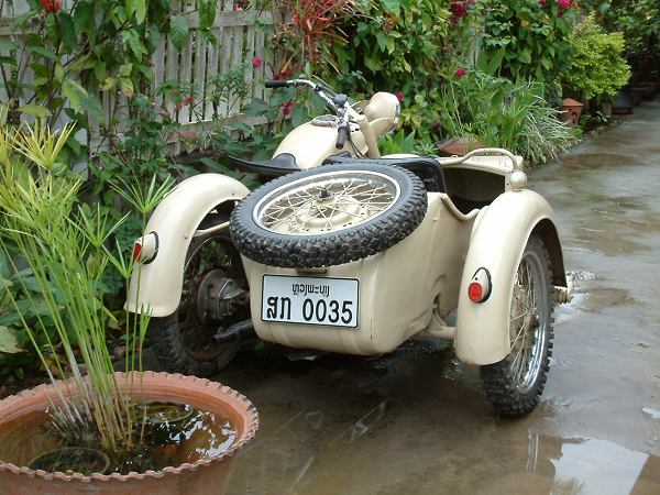 Mots-clés: laos,transport,moto