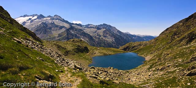 Pic du Sacroux port et cirque de la glère
Lac des Gourgoutes,port et cirque de la glère,Maladeta
Mots-clés: Pyrénées,lac gourgoutes,port de la glère,maladeta