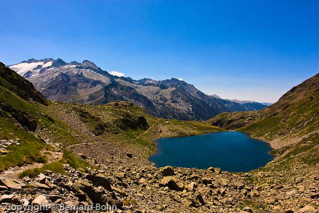 Pic du Sacroux port et cirque de la glÃ©re
lac de gourgoutes
Mots-clés: PyrÃ©nÃ©es,lac gourgoutes,port de la glÃ©re