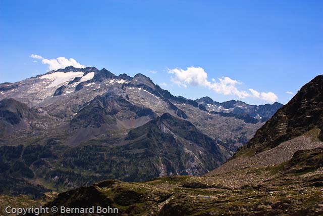 Pic du Sacroux port et cirque de la glére
Pic du Sacroux port et cirque de la glére
Mots-clés: Pyrénées,port de la glére,maladeta,anéto