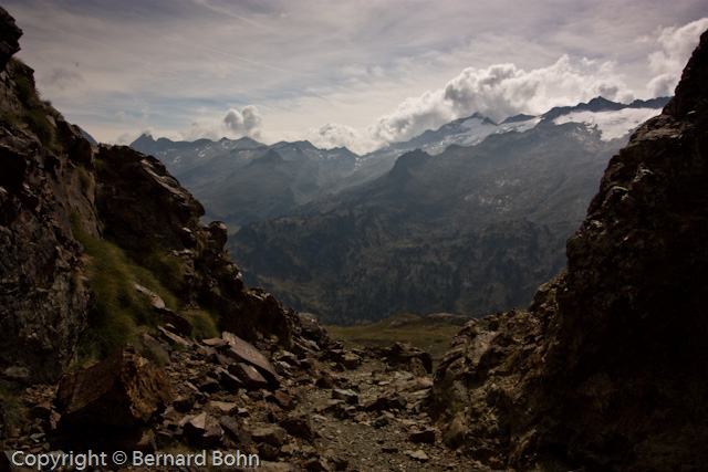 Venasque boums anéto Picade escalette
vue sur anéto depuis bréche de Venasque
Mots-clés: bréche de Venasque, anéto