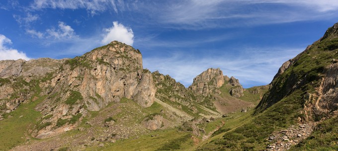 [url=https://sites.google.com/site/randonneepyrenees/randonnees/pic-de-monfaucon-2712-m-]Pic de Monfaucon[/url]
Mots-clés: pyrÃ©nÃ©es,pic monfaucon