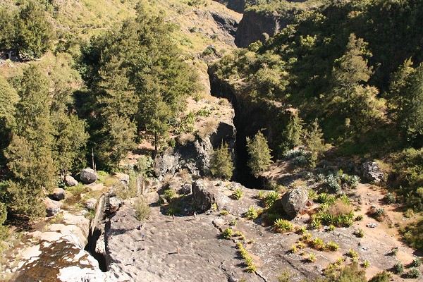 3 roches mafate
Mots-clés: 3 roches,mafate,Île de la Réunion