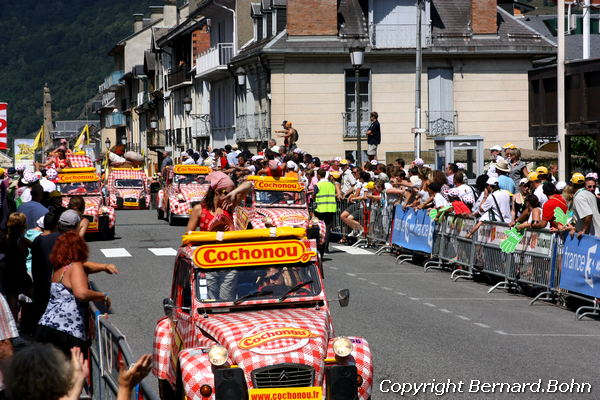 aravanne, tour de France 2010
Mots-clés: Cochonnou,caravanne, tour de France 2010