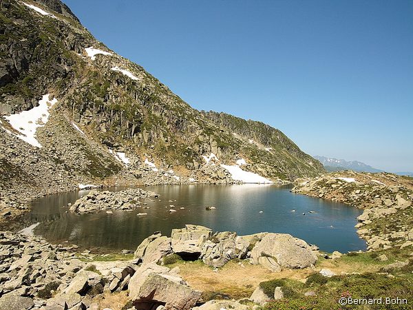 [url=https://bernard-bohn.fr/pyren/html/ariege.htm]balades_Ariège[/url]
Un des étangs de Turguila
Mots-clés: étang Turguila,ariège,pyrénées