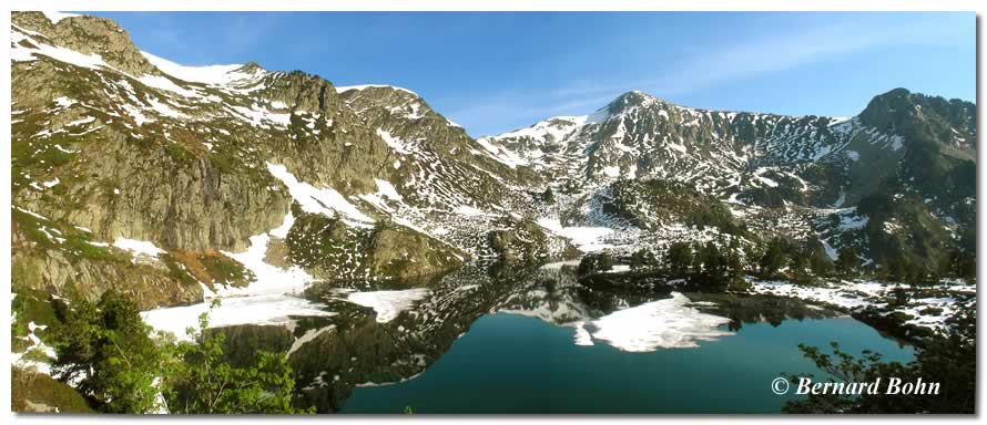 Panorama étang bleu de Rabassoles et Tarbezou