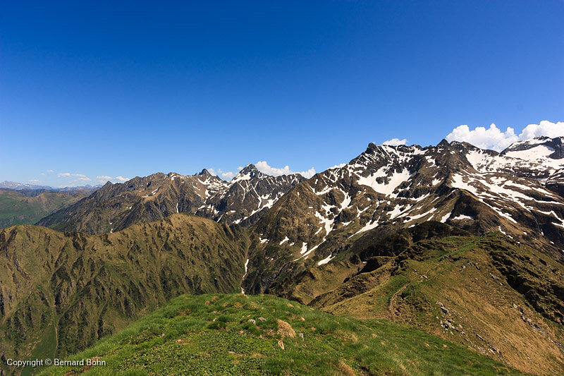 Crête Serre Cabales et vue sur Sacroux